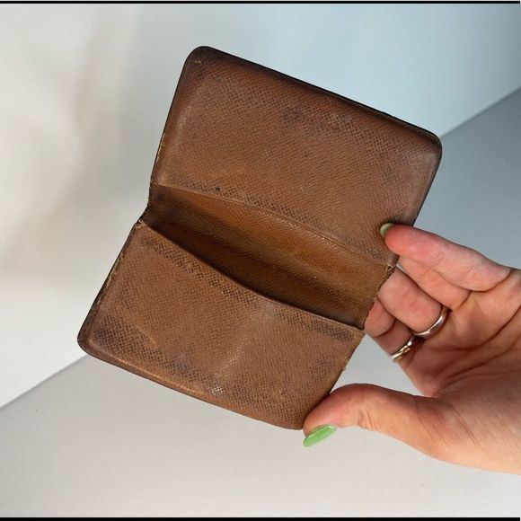 Louis Vuitton Monogram Slip Pocket - Picture 6 of 6